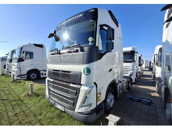 Vetopöytäauto VOLVO FH 500