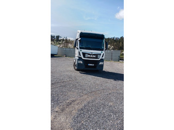 Vetopöytäauto MAN TGX 18.500