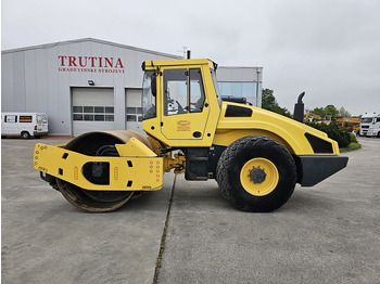 Tiivistyskone BOMAG BW213DH-4