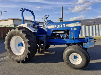 Traktori FORD