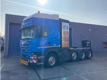 Vetopöytäauto SCANIA R 730