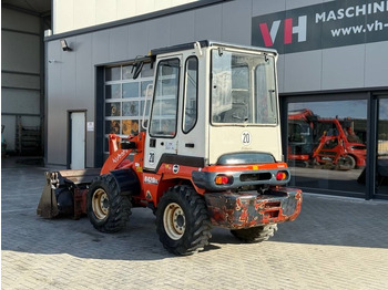 Pyöräkuormaaja Kubota R 420: kuva Pyöräkuormaaja Kubota R 420
