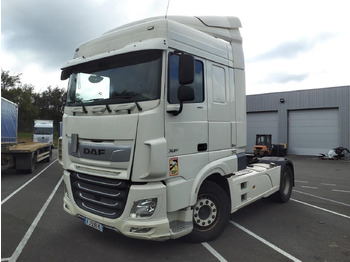 Vetopöytäauto DAF XF 480