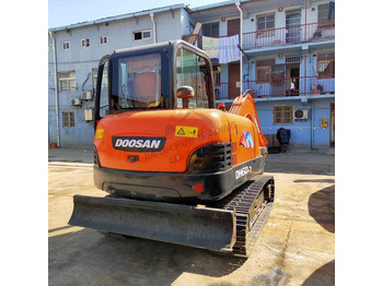 Telakaivukone Awesome Performance Korea Imported Small Scale Used Doosan Dh60 Excavator in Shanghai: kuva Telakaivukone Awesome Performance Korea Imported Small Scale Used Doosan Dh60 Excavator in Shanghai
