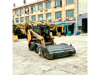 Liukuohjattu kuormaaja Factory Price case 420 Mini Skid Steer Loader Free After Sale 420 430 440 Mini Skid Steer Loader with Brand Engine: kuva Liukuohjattu kuormaaja Factory Price case 420 Mini Skid Steer Loader Free After Sale 420 430 440 Mini Skid Steer Loader with Brand Engine
