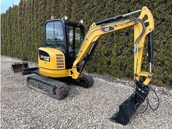 Minikuormaaja CAT 302.7D CR: kuva Minikuormaaja CAT 302.7D CR