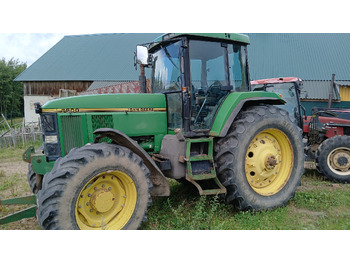 Traktori JOHN DEERE 7800
