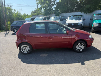 Sedan Fiat Punto Aktueller HU Motorschaden: kuva Sedan Fiat Punto Aktueller HU Motorschaden
