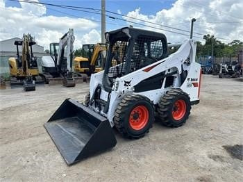 Liukuohjattu kuormaaja BOBCAT S590