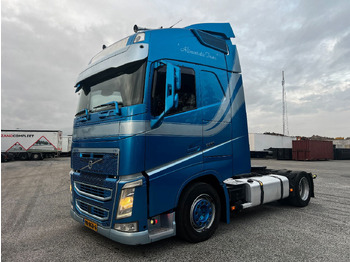 Vetopöytäauto VOLVO FH 460