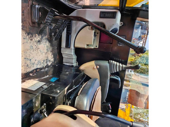 Minikuormaaja CAT 305.5 E: kuva Minikuormaaja CAT 305.5 E