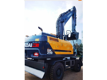 Pyöräalustainen kaivinkone HYUNDAI