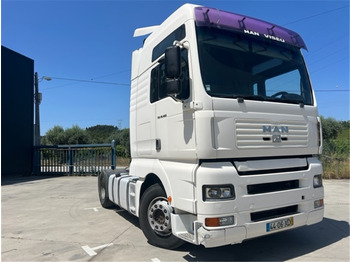 Vetopöytäauto MAN TGA 18.460