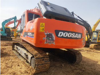 Leasing Doosan DH225 Doosan DH225: kuva Leasing Doosan DH225 Doosan DH225