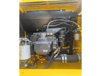 Telakaivukone Komatsu PC220-8: kuva Telakaivukone Komatsu PC220-8