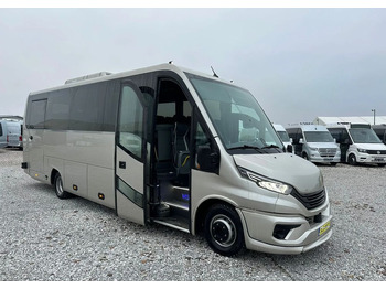 Minibussi IVECO Daily