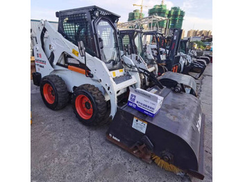 Liukuohjattu kuormaaja BOBCAT S18