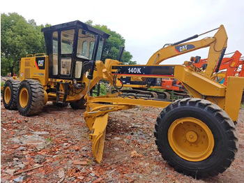 Tiehöylä CATERPILLAR 140K