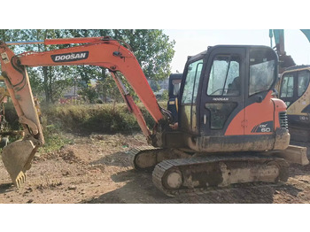 Minikuormaaja DOOSAN DX60