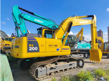 Telakaivukone KOMATSU PC200-8