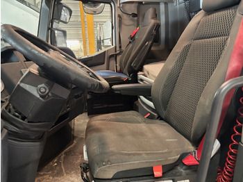 Vetopöytäauto RENAULT T520: kuva Vetopöytäauto RENAULT T520 Vetopöytäauto RENAULT T520: kuva Vetopöytäauto RENAULT T520