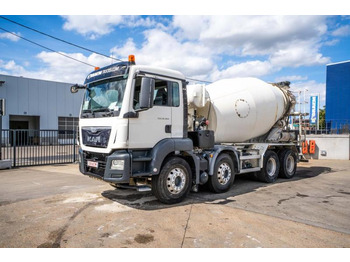 Betoniauto LIEBHERR