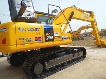 Telakaivukone KOMATSU PC200-8