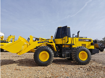 Pyöräkuormaaja KOMATSU WA380
