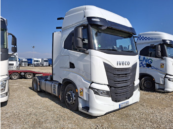 Vetopöytäauto IVECO
