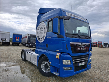 Vetopöytäauto MAN TGX
