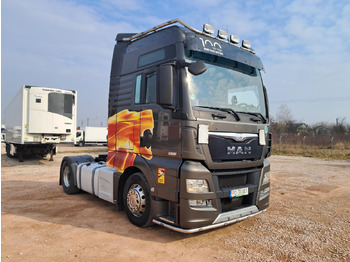 Vetopöytäauto MAN TGX