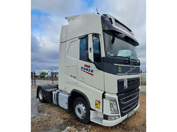 Vetopöytäauto VOLVO FH 460