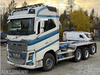 Koukkulava kuorma-auto VOLVO FH16 750