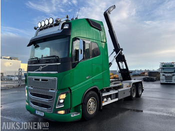 Koukkulava kuorma-auto VOLVO FH16 750