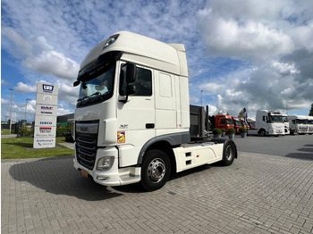 Vetopöytäauto DAF XF 460