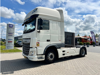 Vetopöytäauto DAF XF 460