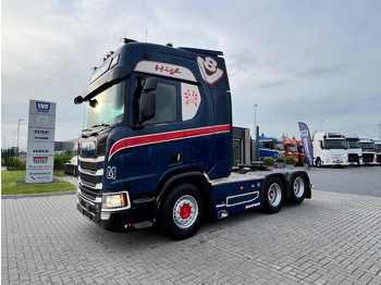 Vetopöytäauto SCANIA R 520
