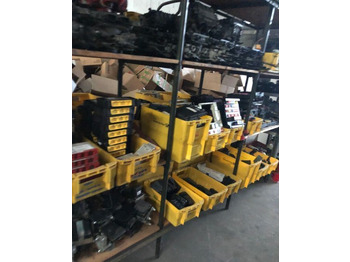 Ohjainyksikkö - Kuorma-auto ECU EDC Renault Premium / 02: kuva Ohjainyksikkö - Kuorma-auto ECU EDC Renault Premium / 02 Ohjainyksikkö - Kuorma-auto ECU EDC Renault Premium / 02: kuva Ohjainyksikkö - Kuorma-auto ECU EDC Renault Premium / 02