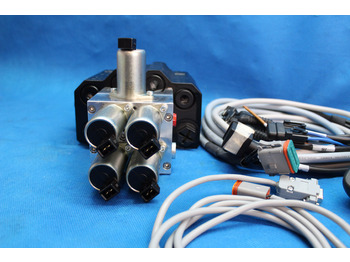 Traktori - etukuormain - Kuorma-auto Joystick + AKON LVM92 Proportional Valve 90 L/Min 2 Sections for Loader, Closed: kuva Traktori - etukuormain - Kuorma-auto Joystick + AKON LVM92 Proportional Valve 90 L/Min 2 Sections for Loader, Closed