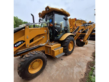 Kaivuri-trukki CAT 420F Backhoe Loader: kuva Kaivuri-trukki CAT 420F Backhoe Loader