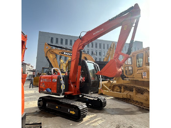 Minikuormaaja HITACHI ZX70