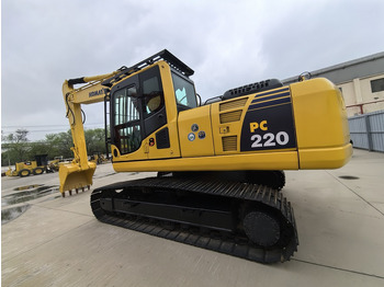 Telakaivukone KOMATSU PC220-8