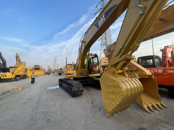 Telakaivukone CATERPILLAR 320B