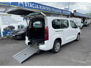 Henkilöauto OPEL