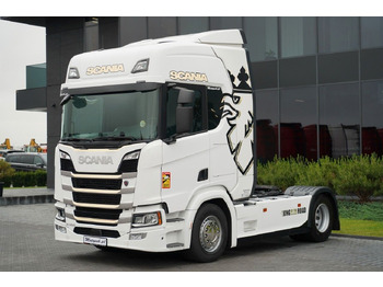 Vetopöytäauto SCANIA R 450
