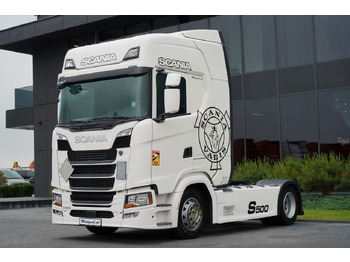 Vetopöytäauto SCANIA S 500