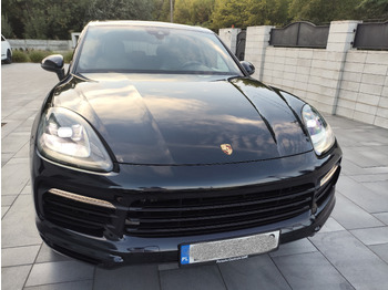 Henkilöauto PORSCHE