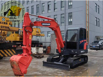 Minikuormaaja DOOSAN DH60-7