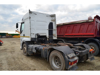 Vetopöytäauto Renault Premium 420 DCI: kuva Vetopöytäauto Renault Premium 420 DCI Vetopöytäauto Renault Premium 420 DCI: kuva Vetopöytäauto Renault Premium 420 DCI