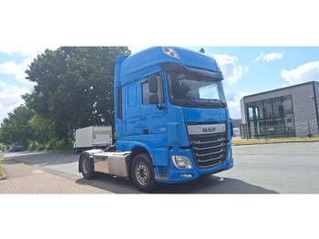 Vetopöytäauto DAF XF 106 460